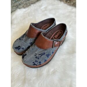 Womens Sz 7 M Klogs Austin Blue Denim Slip Resistant Casual Slip On Loafer Clogs